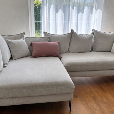 L-förmiges Ecksofa