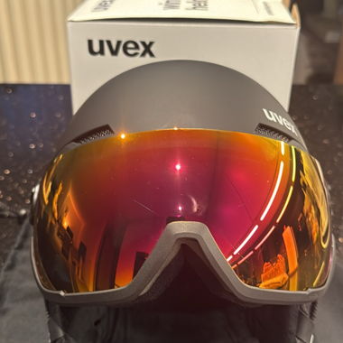 Uvex Wanted Visor Skihut Helm