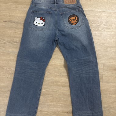 Jeans BAPE x Sanrio Hello Kitty x Baby Milo