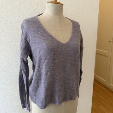Pull violet