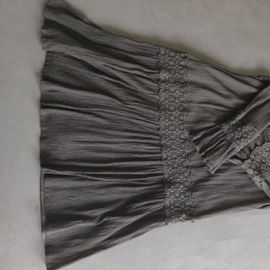 Schwarzes Kleid
