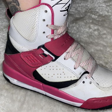Jordan Sneakers Special Edition Pink 