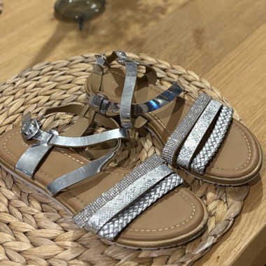 Sandali