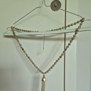 Sautoir beige perles