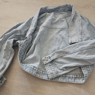 Veste en jean cropped bleu clair