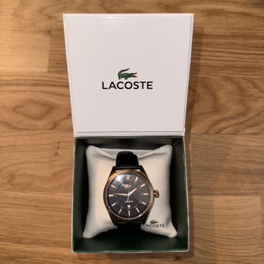 Lacoste-Uhr