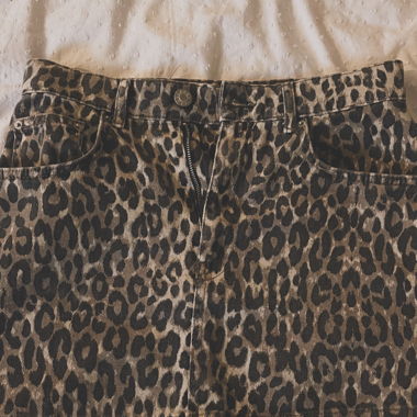 Minigonna in jeans con stampa leopardo :)