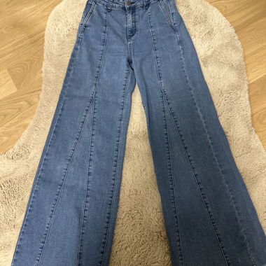 Weite Jeanshose