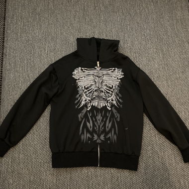 Kapuzenjacke mit Reißverschluss und Skelett-Print