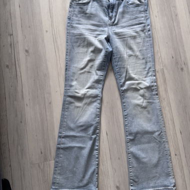 Jeans svasati grigi