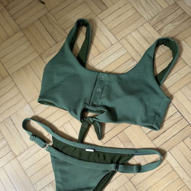 Grüner Bikini