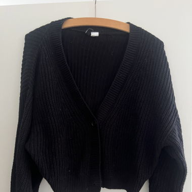 Schwarzer Cardigan