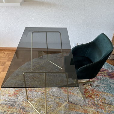 Desk table and chair