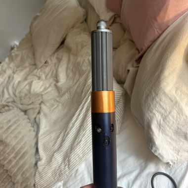 Dyson Haartrockner mit Aufsaetzen