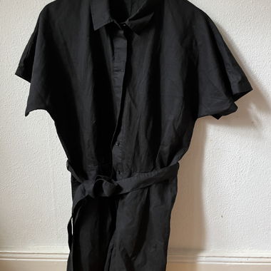 Schwarzer Kurzarm-Jumpsuit XS Uniqlo 