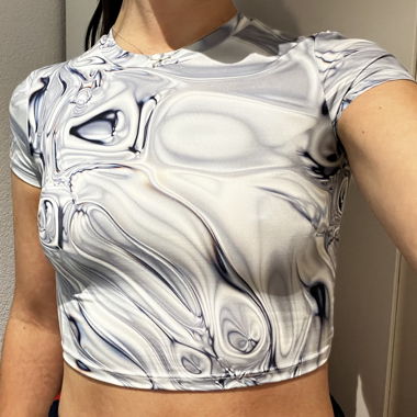 Top motif water