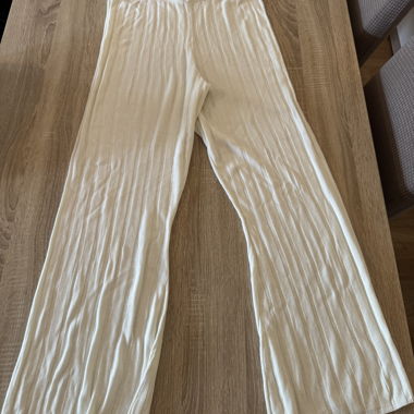 White Pleated Pants