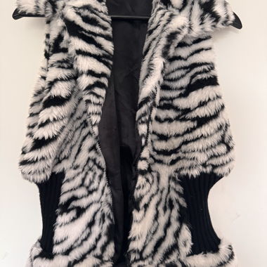 Gilet in ecopelliccia con motivo zebra