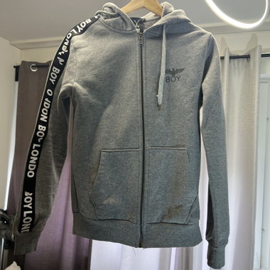 Kapuzenpullover