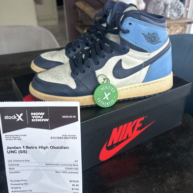 Air Jordan 1 - Retro High Obsidian UNC