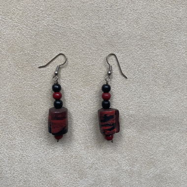 Red-Black-Dangle-Earrings