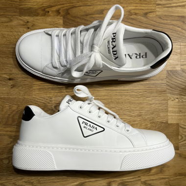 Prada sneaker