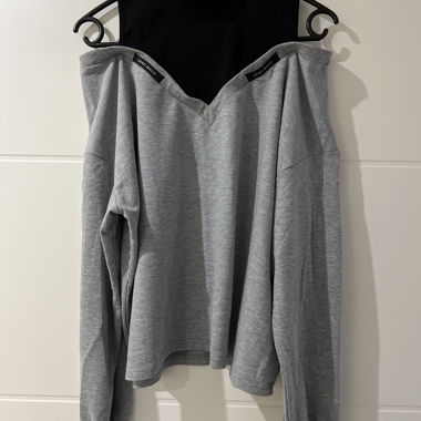 Sweatshirt mit Offenen Schultern