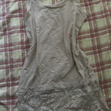 Canottiera rosa baby con pizzo
