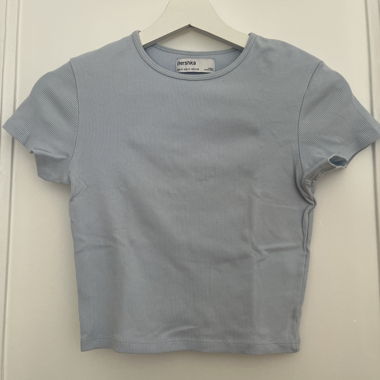 T-Shirt Bershka Hellblau