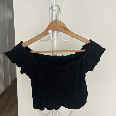 Off shoulder