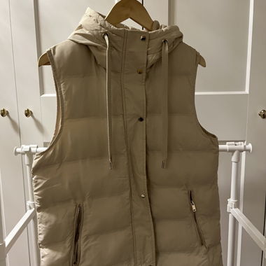 Gilet sans manches beige, taille M, très peu porté