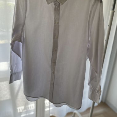 Weisse Bluse