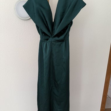 Green Evening Dress with Ruffles