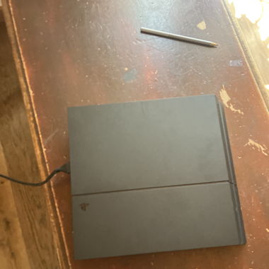 Ps4 très bon état 