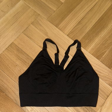 black sport bra