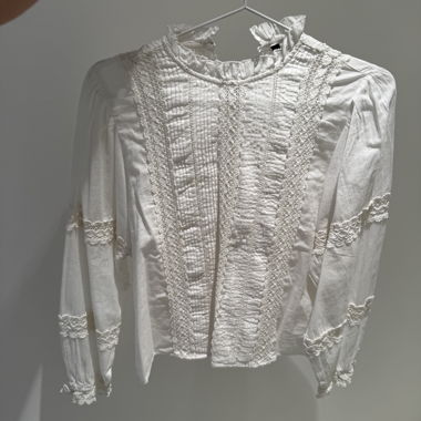 ZARA weisse Spitzenbluse mit langen Ärmeln