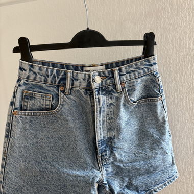 Short in jeans effetto slavato 