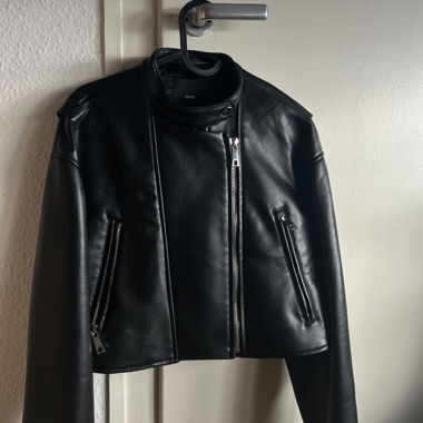 Short biker jacket in black faux leather MNG, size XS