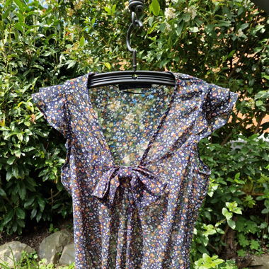 Luftige Blumenbluse / Floral Blouse