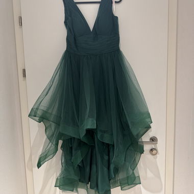 Robe verte asymetrique en tulle