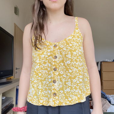 Hollister floral yellow tank top, size S-M