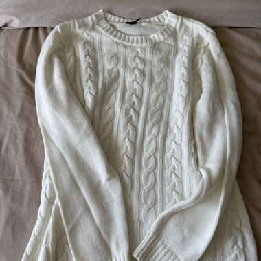 Maglione a trecce bianco