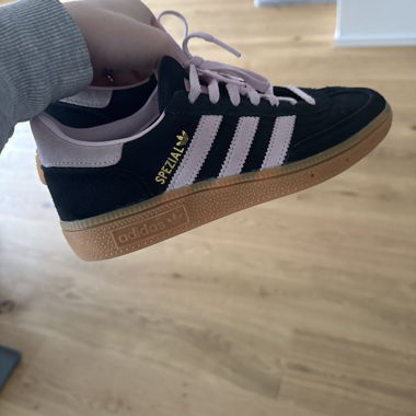 Adidas spezial