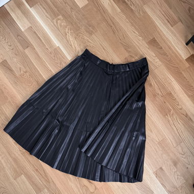 Plisee ‚leather‘ skirt