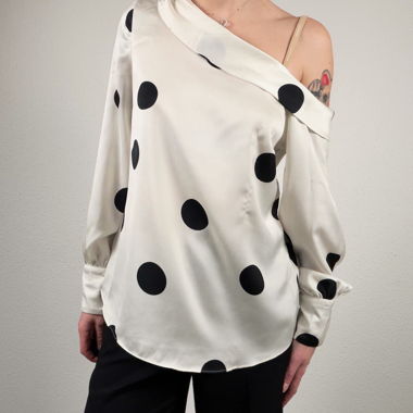 Blusa in raso a pois