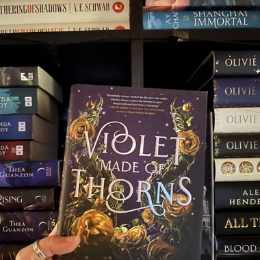 Violet made of Thorns von Gina Chen