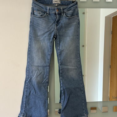 ONLY Jeans mit ausgestelltem Bein