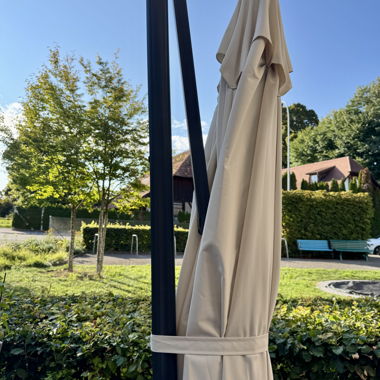Sonnenschirm inkl. Platten