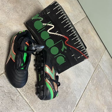 Diadora Fussballschuhe Gr. 31