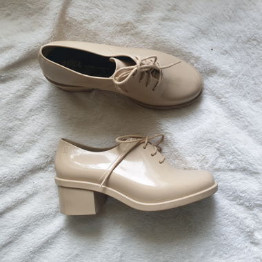 Beige Heeled Derbies